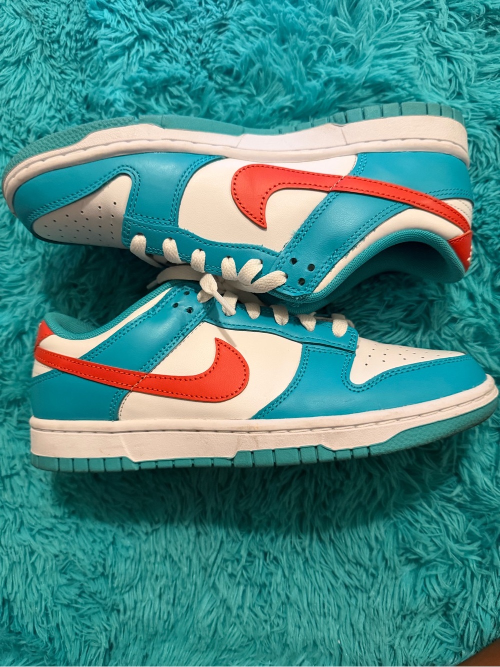 Nike Kids Low Top Sneakers in Teal, White & Orange Swoosh